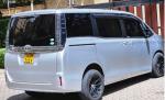 toyota_noah_silver.jpg