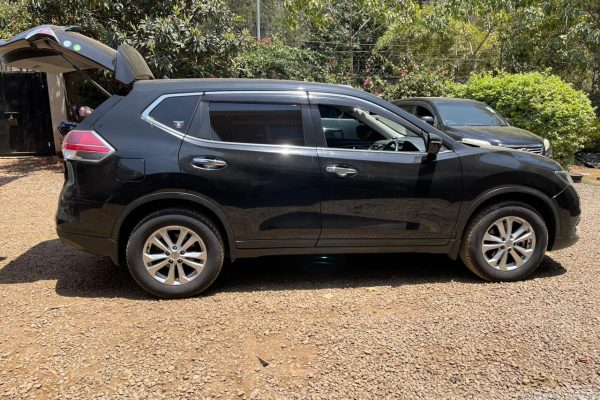 Nissan Xtrail for hire